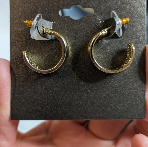 Bold Elements Gold Tone Hoop Earrings - Picture 4 of 4